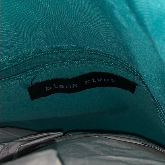 FLASH SALE Purse from Wilson’s leather NWT - Picture 3 of 8